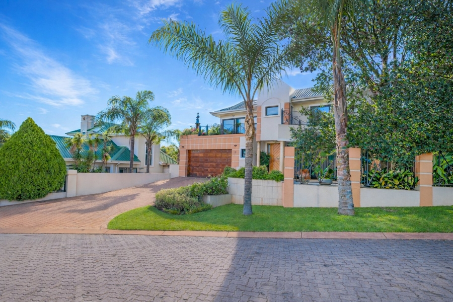 5 Bedroom Property for Sale in Caribbean Beach Club North West